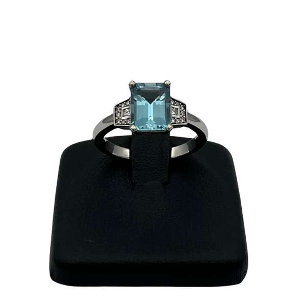 2.16ct Aquamarine and Diamond Ring in platinum - Daisy exclusive Jewellers