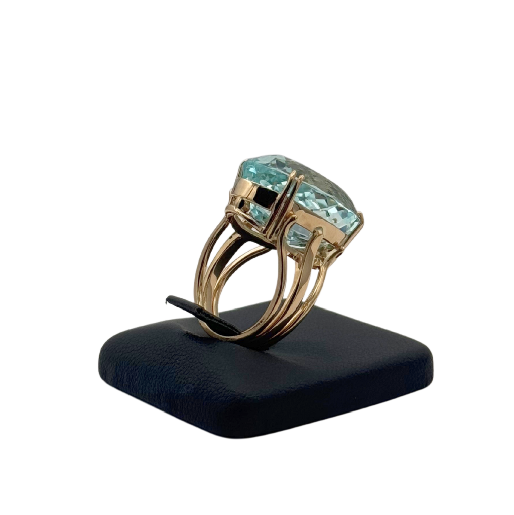 Vintage 14k Yellow Gold Triple Split Shank Aquamarine Ring