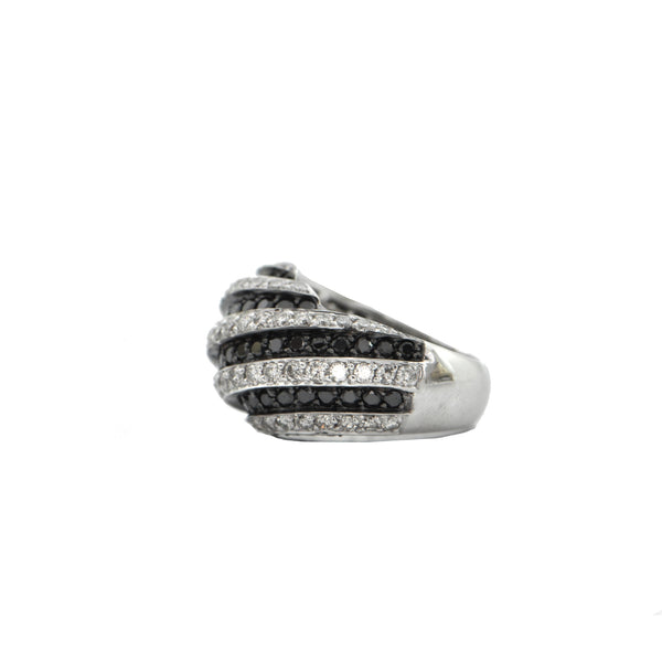 2.66CT  Black and White Pavé Diamond 18K White Gold Ring + Montreal Estate Jewelers