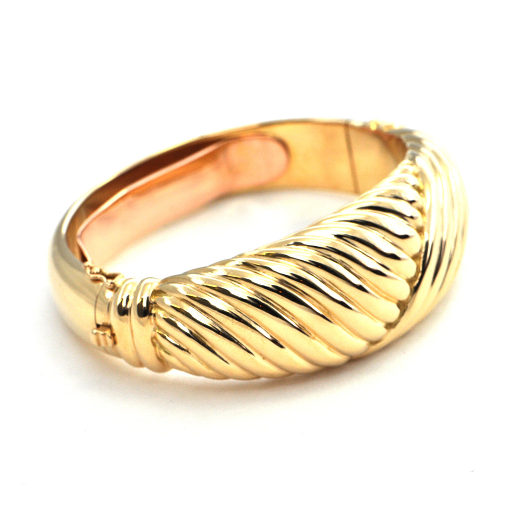 Vintage Heavy 18k hinged cuff bracelet Circa 1970 - montreal estate jewellers