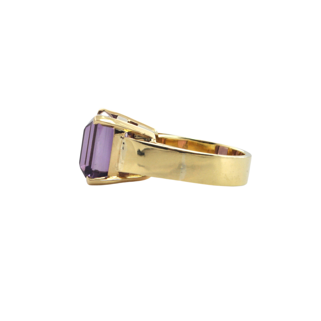 13.8CT Amethyst 18K Gold Ring + Montreal Estate Jewelers